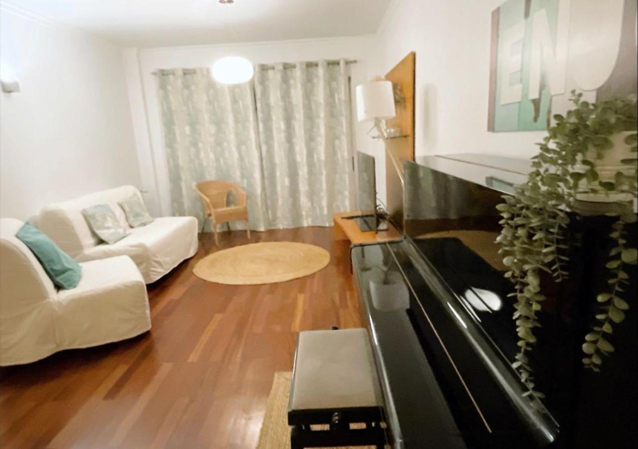 Espacoso T3 Com Terraco & Churrasqueira Campo  Exteriér fotografie